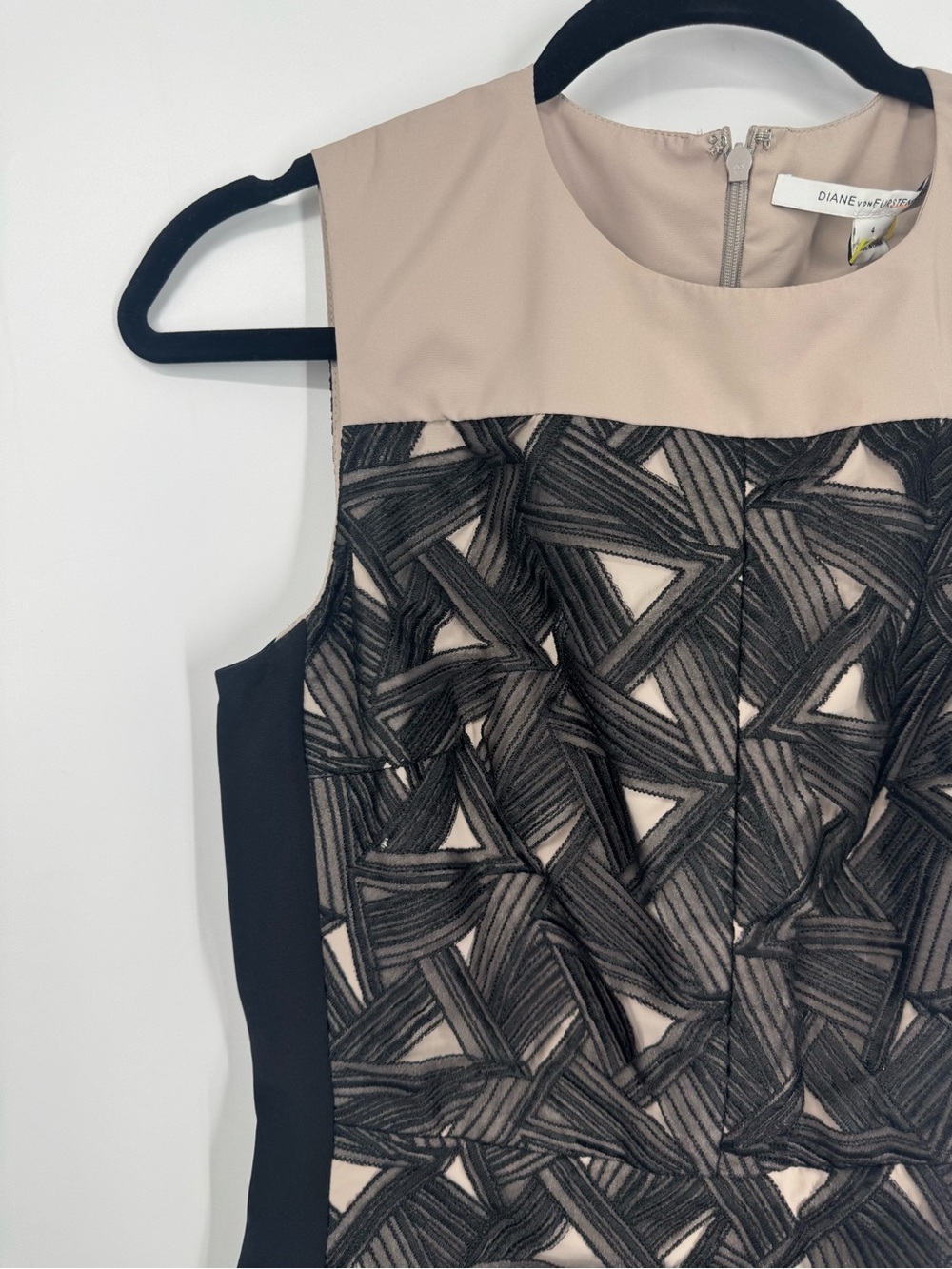 Diane von Furstenberg Black Nude Geometric Pattern Sheath Dress Size 4 - Picture 4 of 14